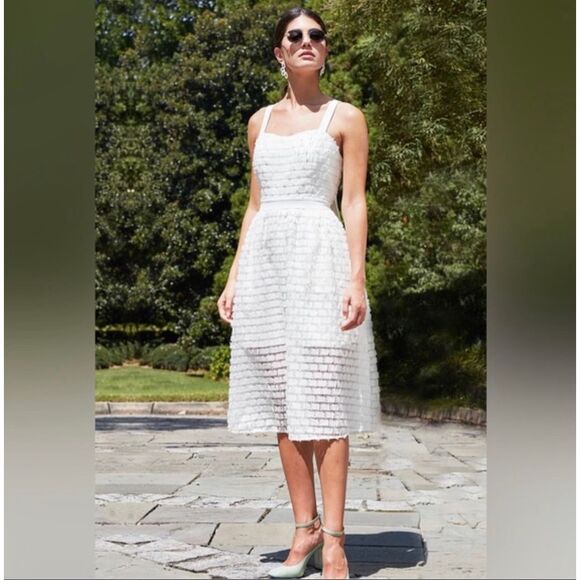 Abbey Glass Dresses & Skirts - Abbey Glass Melody Bow Back Dress in white Size Small